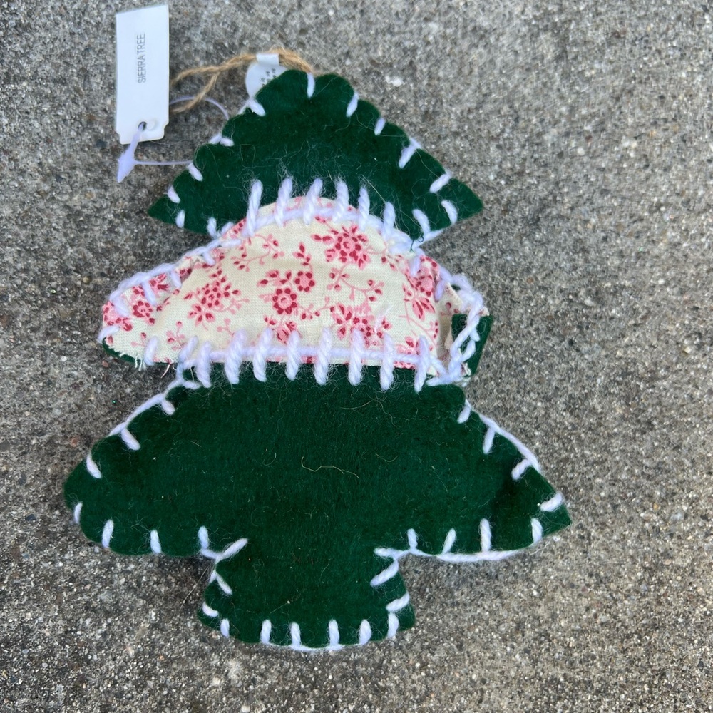 Green Felt Christmas Tree Ornament new with tags - Picture 6 of 12